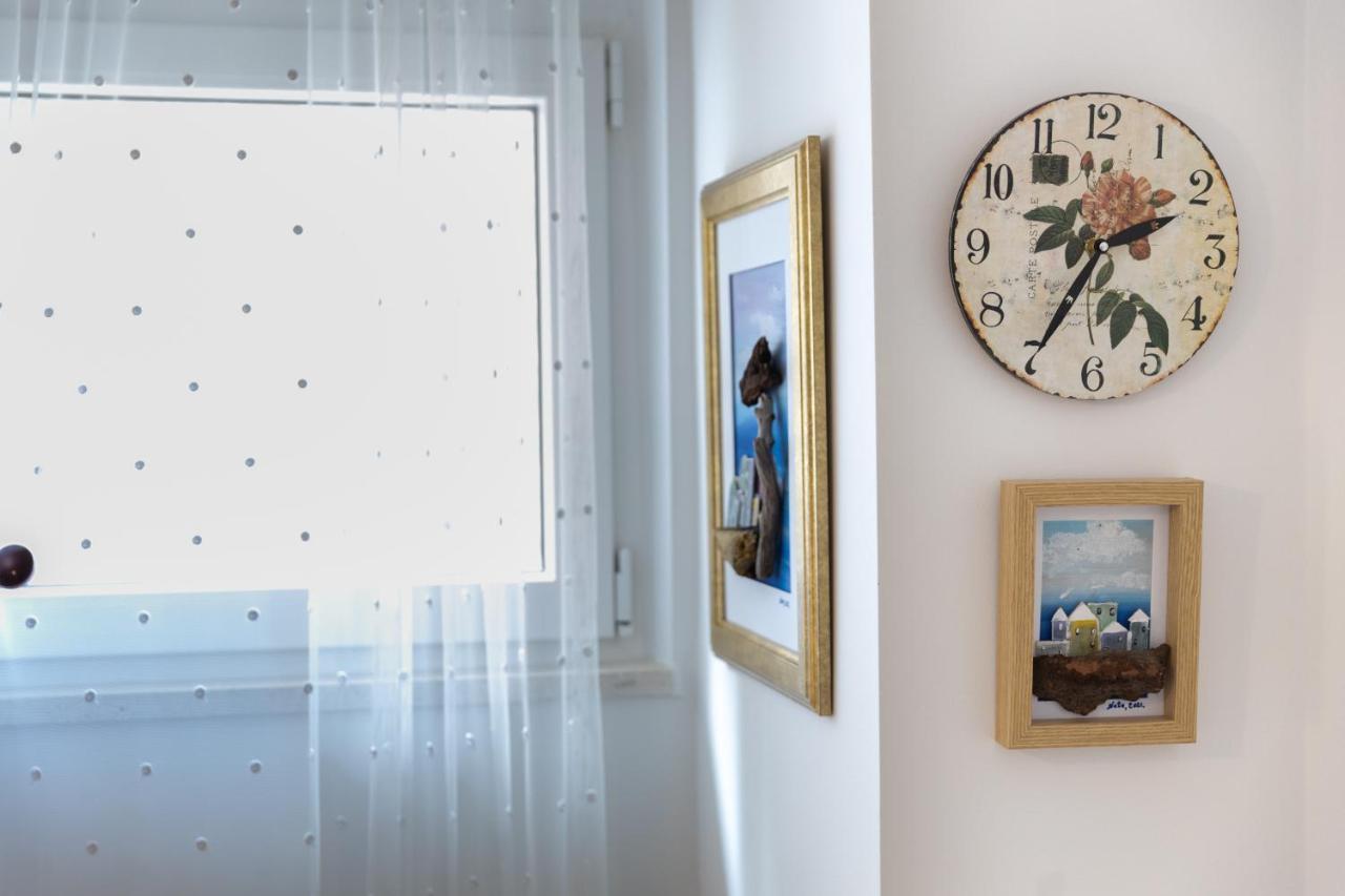 Two-Bedroom Apartment In The Centre Makarska Exterior photo